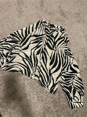 Sanctuary Black & White Zebra Print Button-Front Blouse